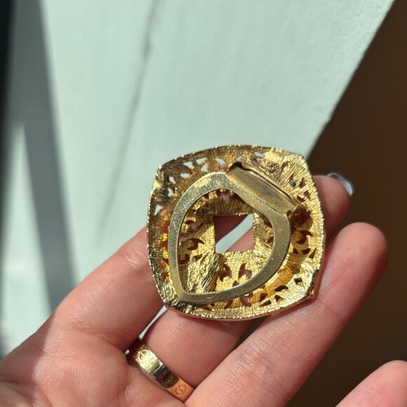 Elegant Vintage Gold Tone Filigree Scarf Pin - Picture 3 of 5